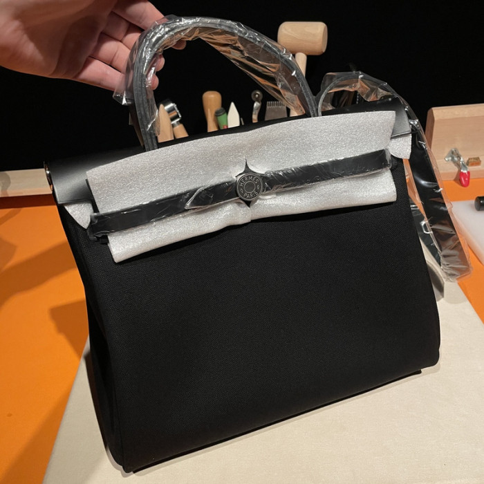 Her*mes bag B0113-198
