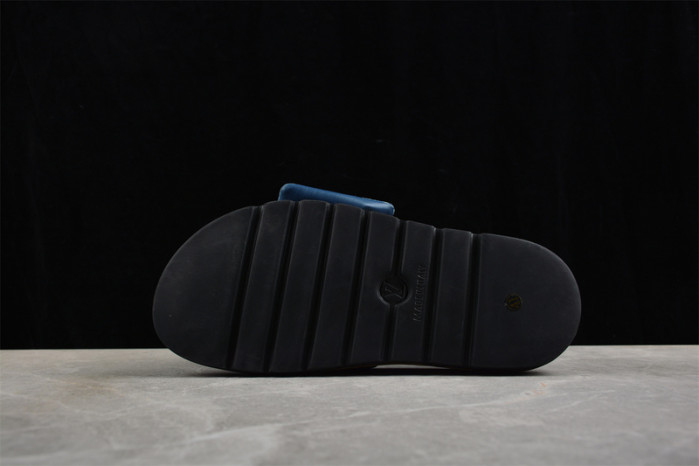 1*V SLIPPERS 11V0107-060