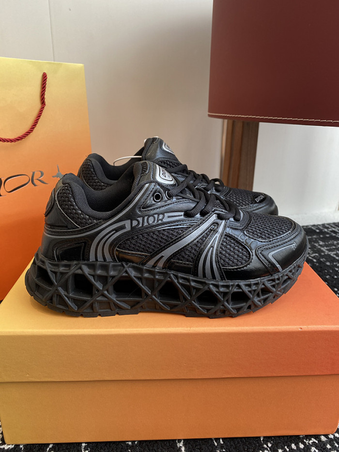 D10R SHOES B35 B35-003