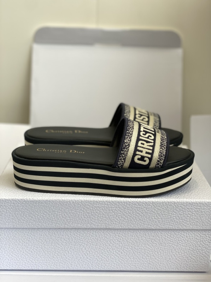 D10r SLIPPERS DS258-084
