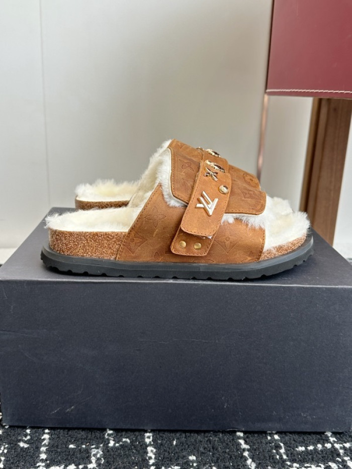 1*V SLIPPERS 11V0107-082
