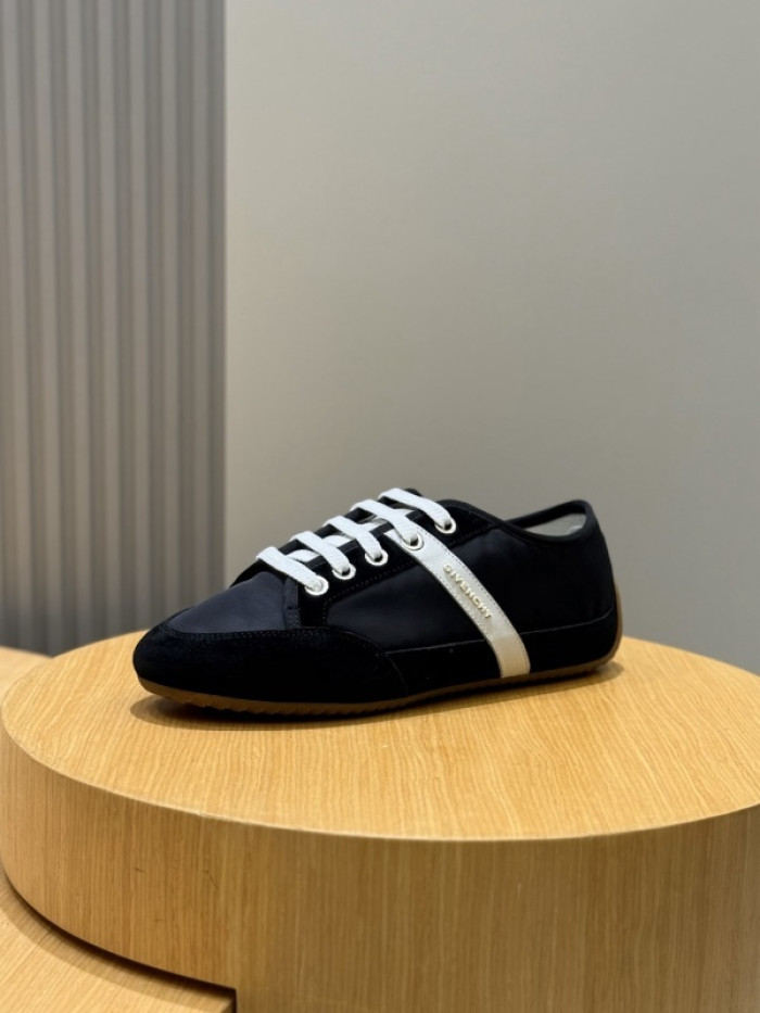 GIVEN-CHY SNEAKERS GIVEN019