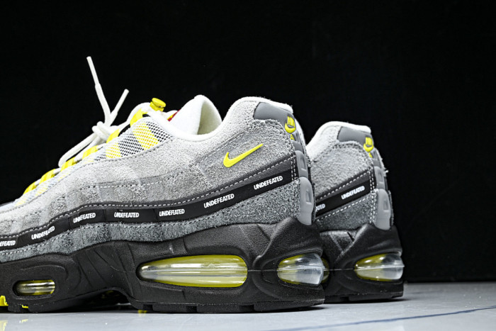 Undefeated X Air Max 95 