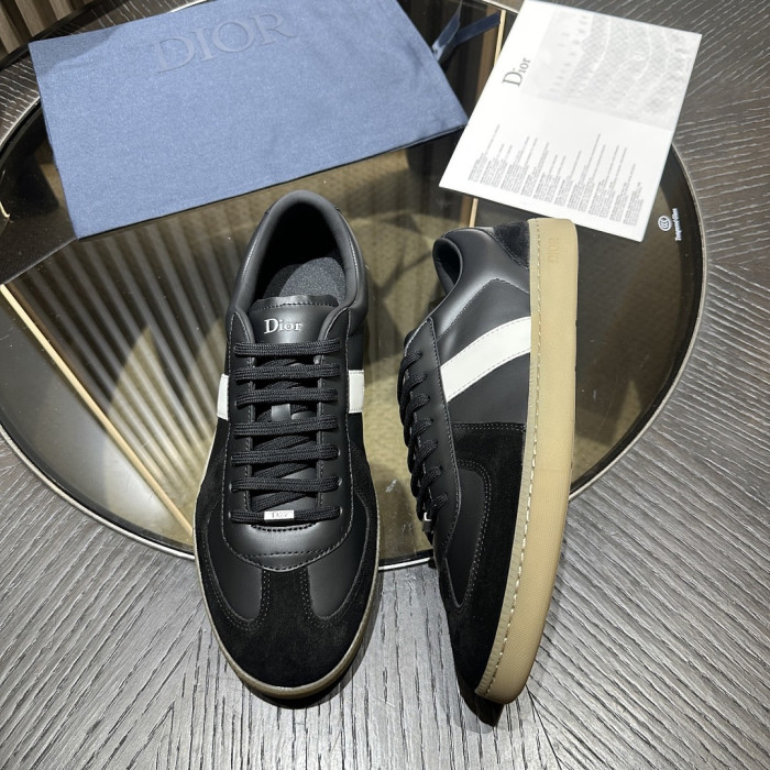 D10R SHOES B01 D896-190