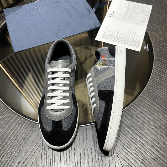D10R SHOES B01 D896-194