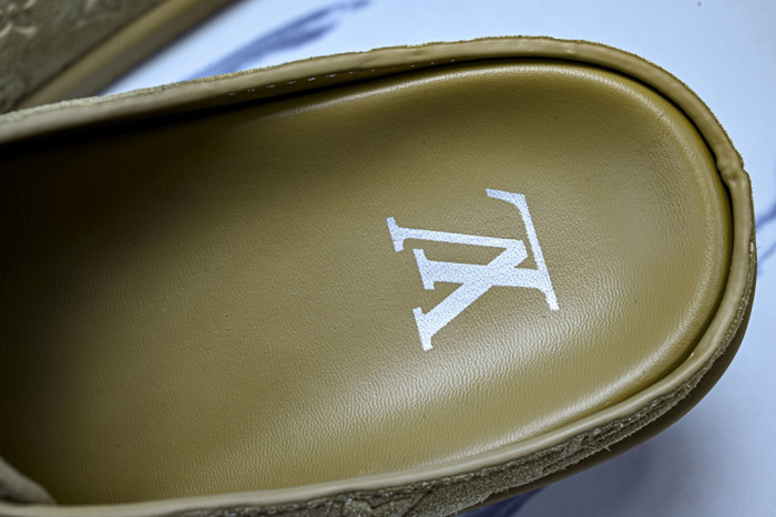 1*V SLIPPERS 11V0107-095