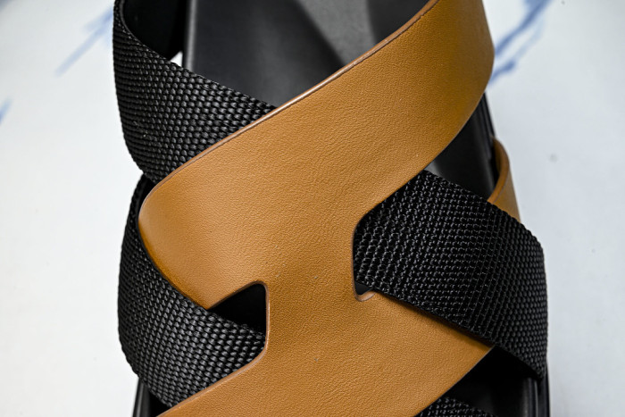 He*mes Slide CU526-2193