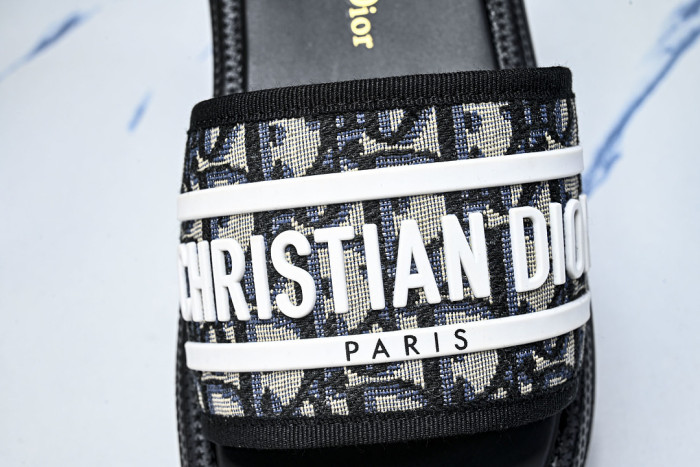 D10r SLIPPERS DS258-097