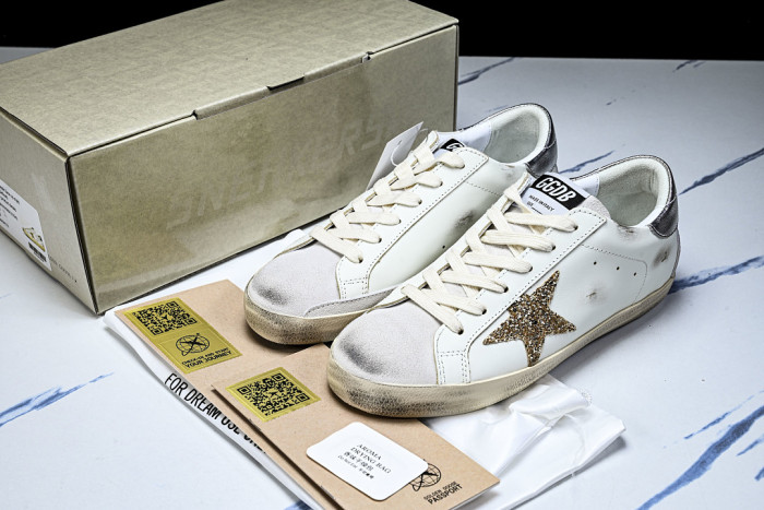 G01den G003e SNEAKERS GGS00010