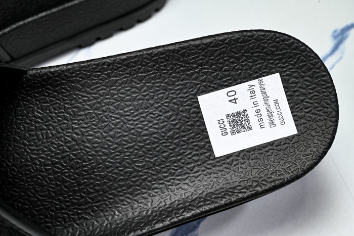Gv*c SLIPPERS GU568-130
