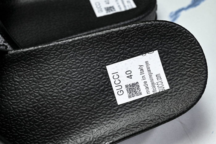 Gv*c SLIPPERS GU568-131