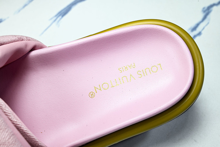 1*V SLIPPERS 11V0107-134