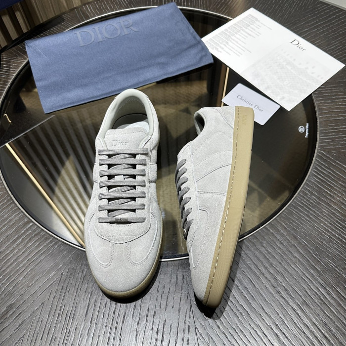 D10R SHOES B01 D896-200
