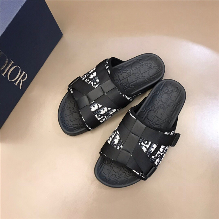 D*or slippers