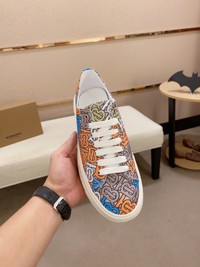 bby sneaker by0040
