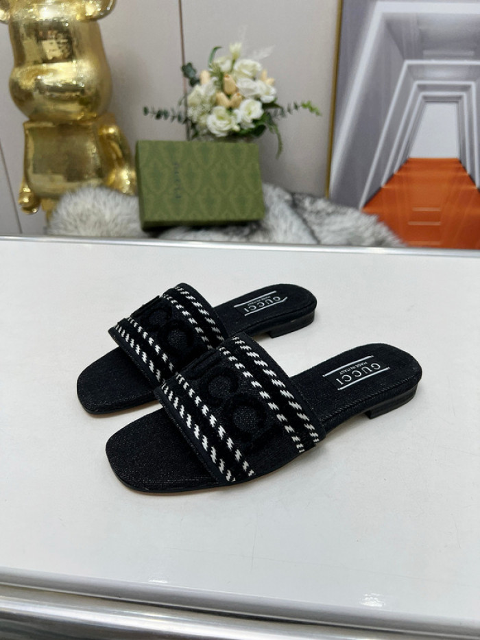 GUC* SLIPPERS DR258-090