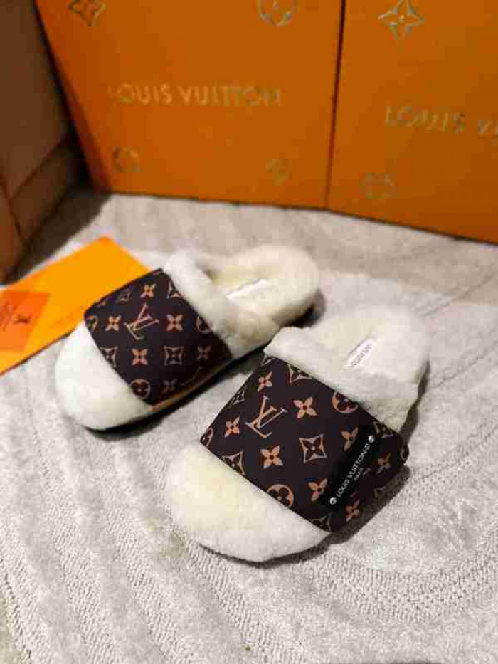 1*V SLIPPERS 11V0107-018