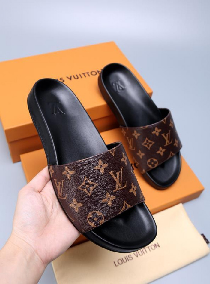 1*V SLIPPERS 11V0107-037