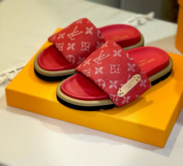 1*V SLIPPERS 11V0107-052