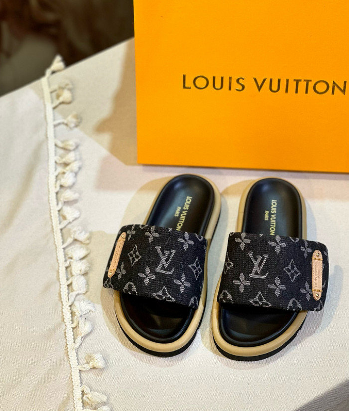1*V SLIPPERS 11V0107-054