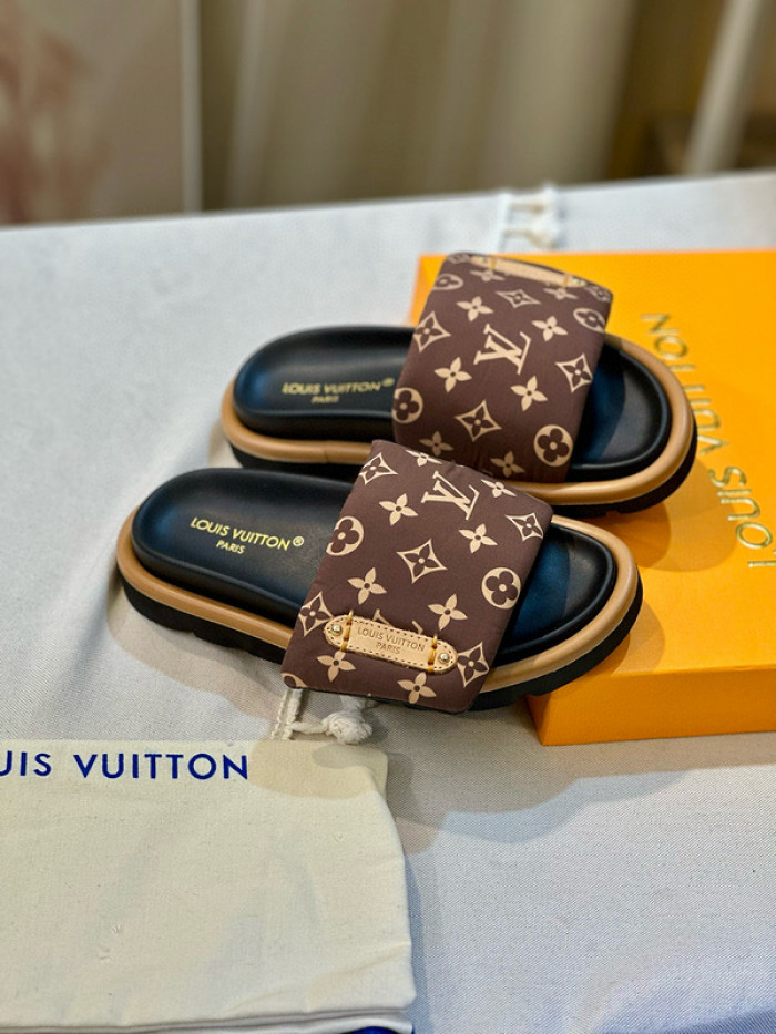 1*V SLIPPERS 11V0107-055