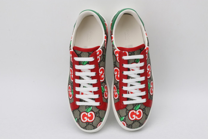 gucc ace embroidered low-top sneaker