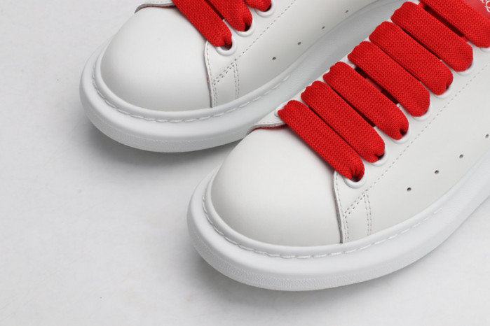 A1exa*der Mcqv*en SNEAKERS