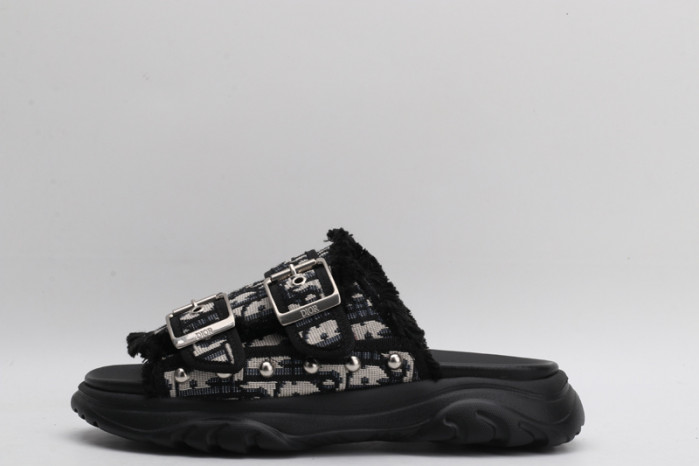 D10r SLIPPERS DR258-004