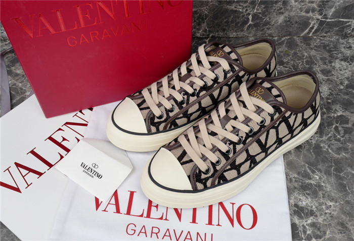 v*lentino sneakers va1085-225