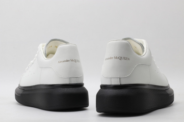 A1exa*der Mcqv*en SNEAKERS MC5563-041