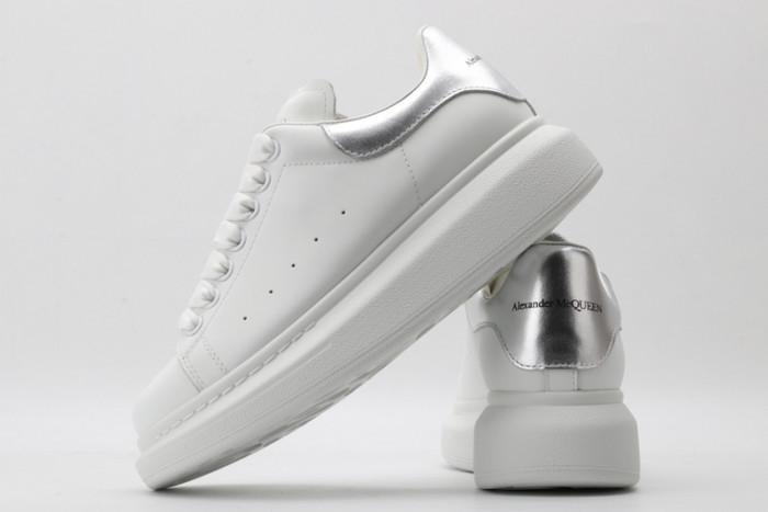 A1exa*der Mcqv*en SNEAKERS MC5563-045