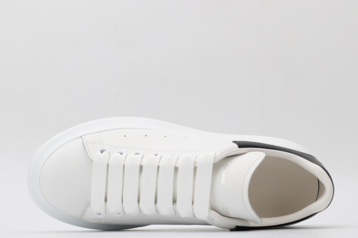 A1exa*der Mcqv*en SNEAKERS MC5563-055