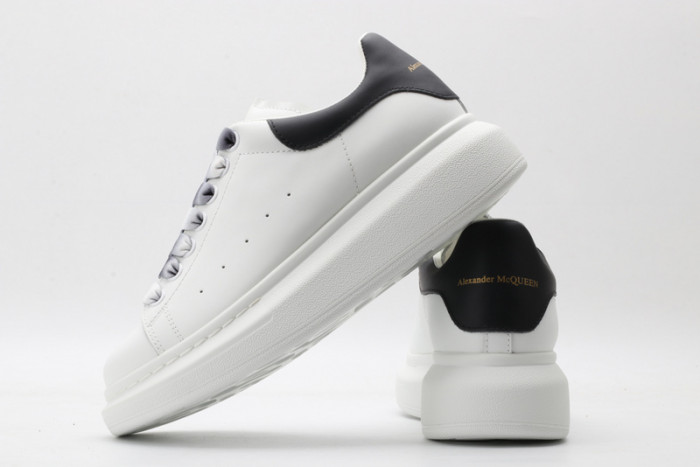A1exa*der Mcqv*en SNEAKERS MC5563-073