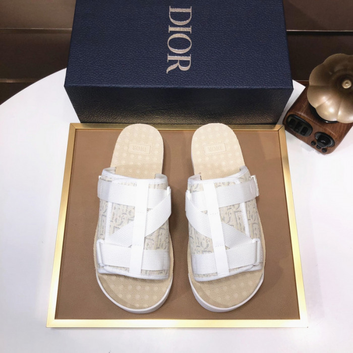 D*or slippers
