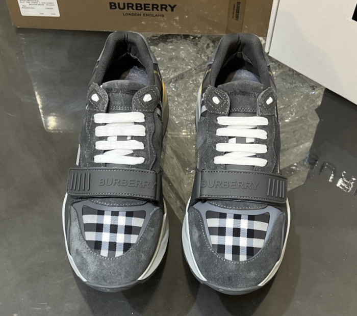 bby sneaker by0074