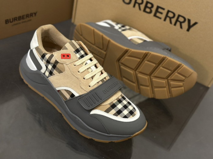 bby sneaker by0078