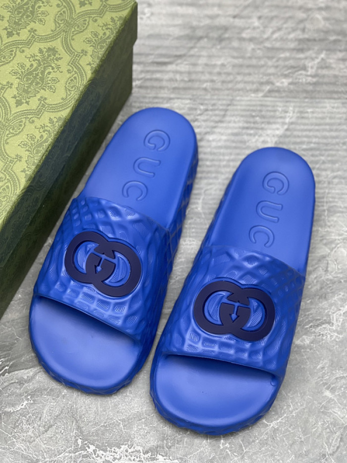 GUC* SLIPPERS DR258-077