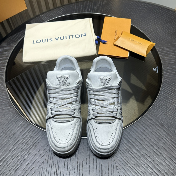 1V SNEAKERS 1V0425-133