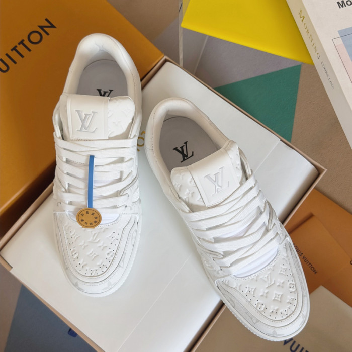 1V SNEAKERS 1V0425-214