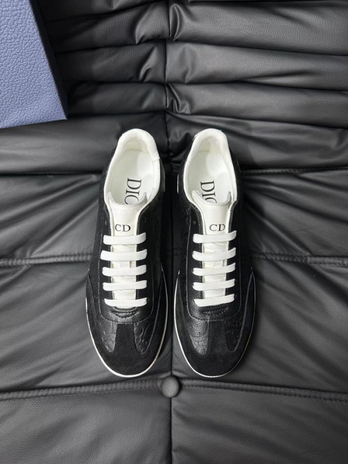 D10R SHOES D896-148
