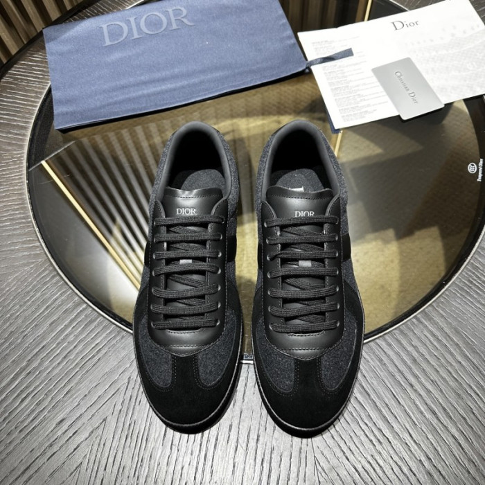 D10R SHOES B01 D896-186