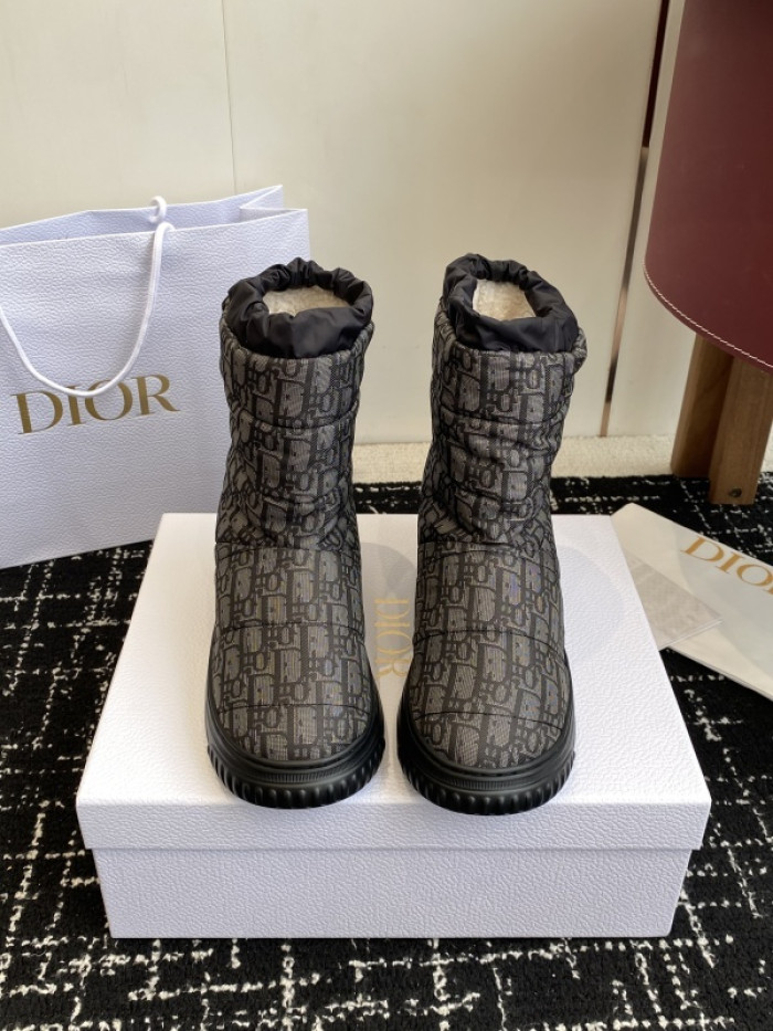 D10R BOOTS D897-182