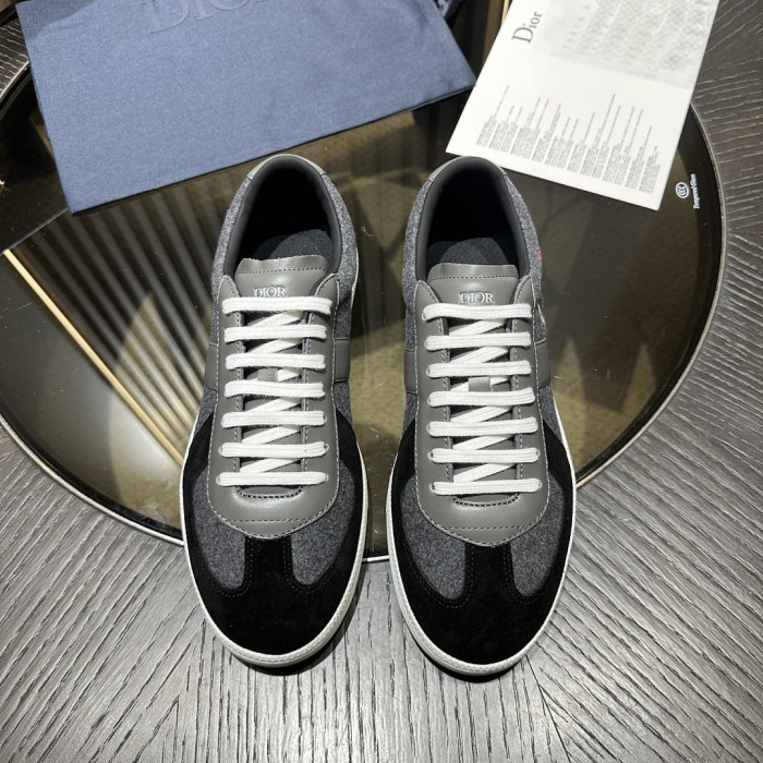 D10R SHOES B01 D896-194