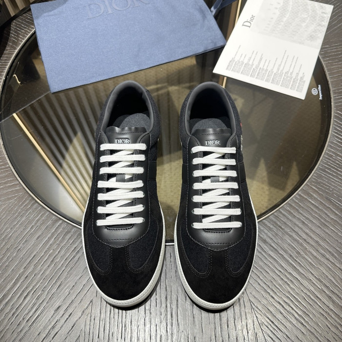 D10R SHOES B01 D896-195