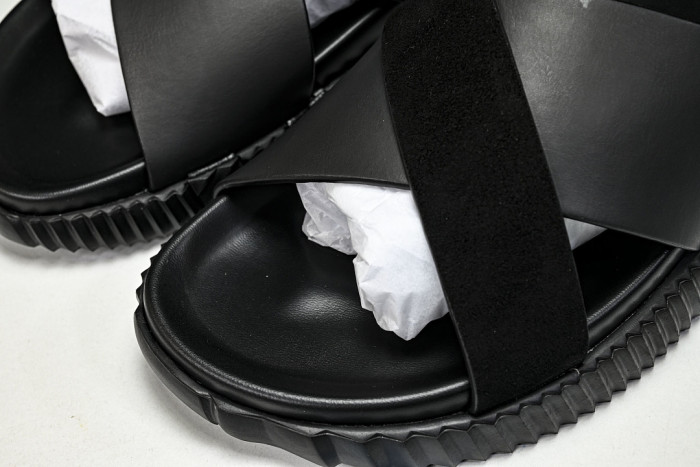 He*mes Slide CU526-2178