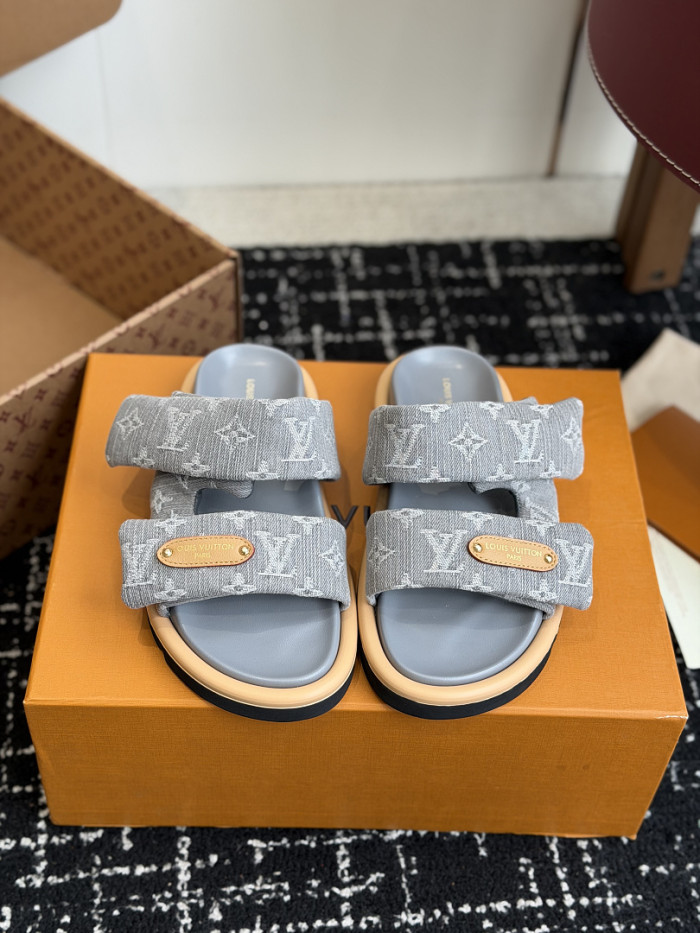 1*V SLIPPERS 11V0107-132
