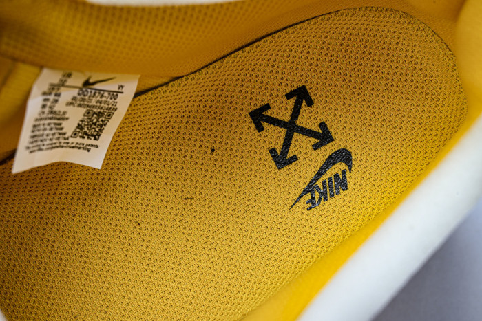 Nike Air Force 1 Low University Gold Metallic Silver DD1876-700