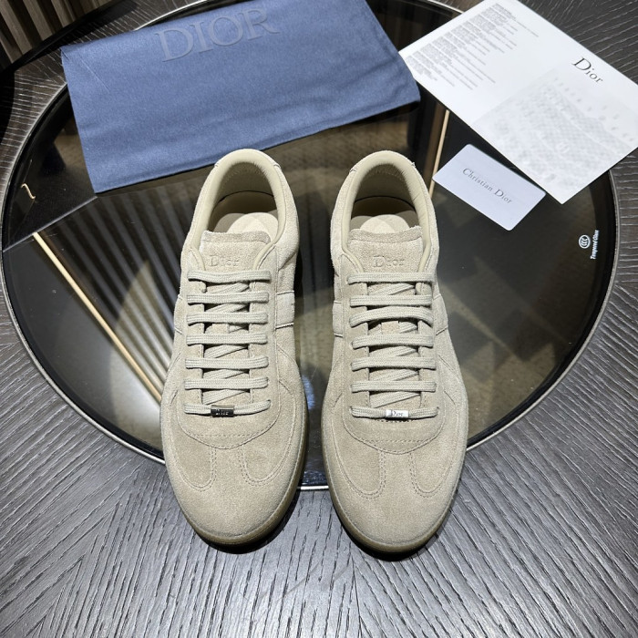 D10R SHOES B01 D896-198