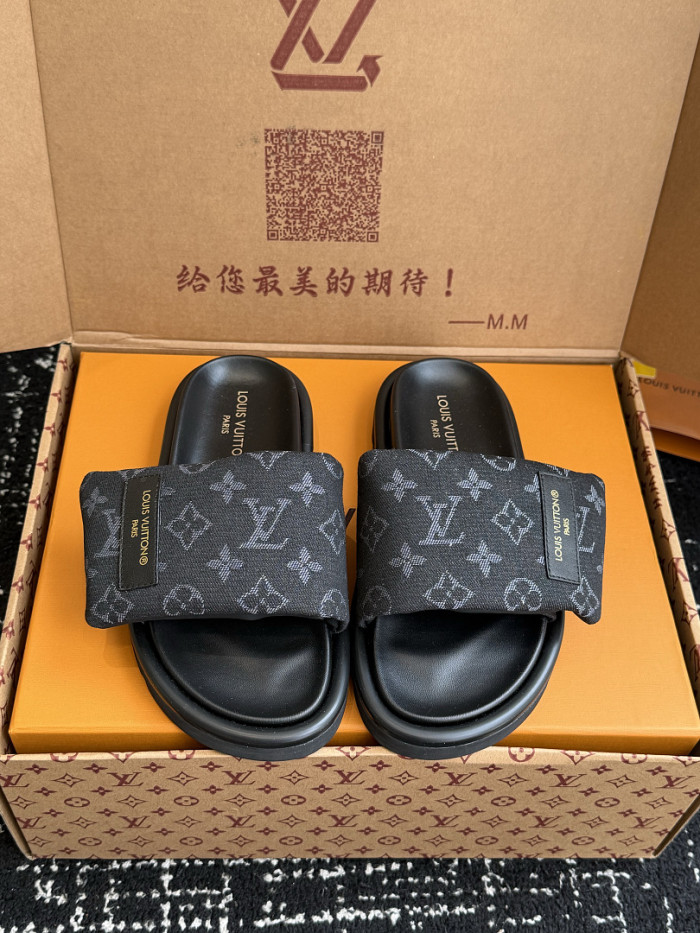 1*V SLIPPERS 11V0107-152