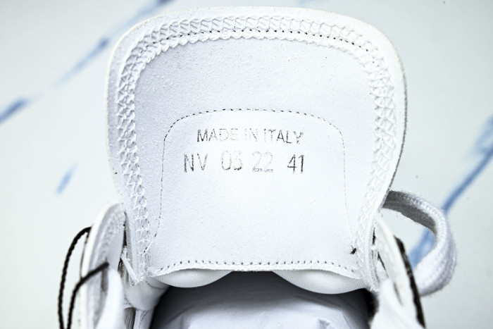 D10R B23 Sneakers DR1256-5612